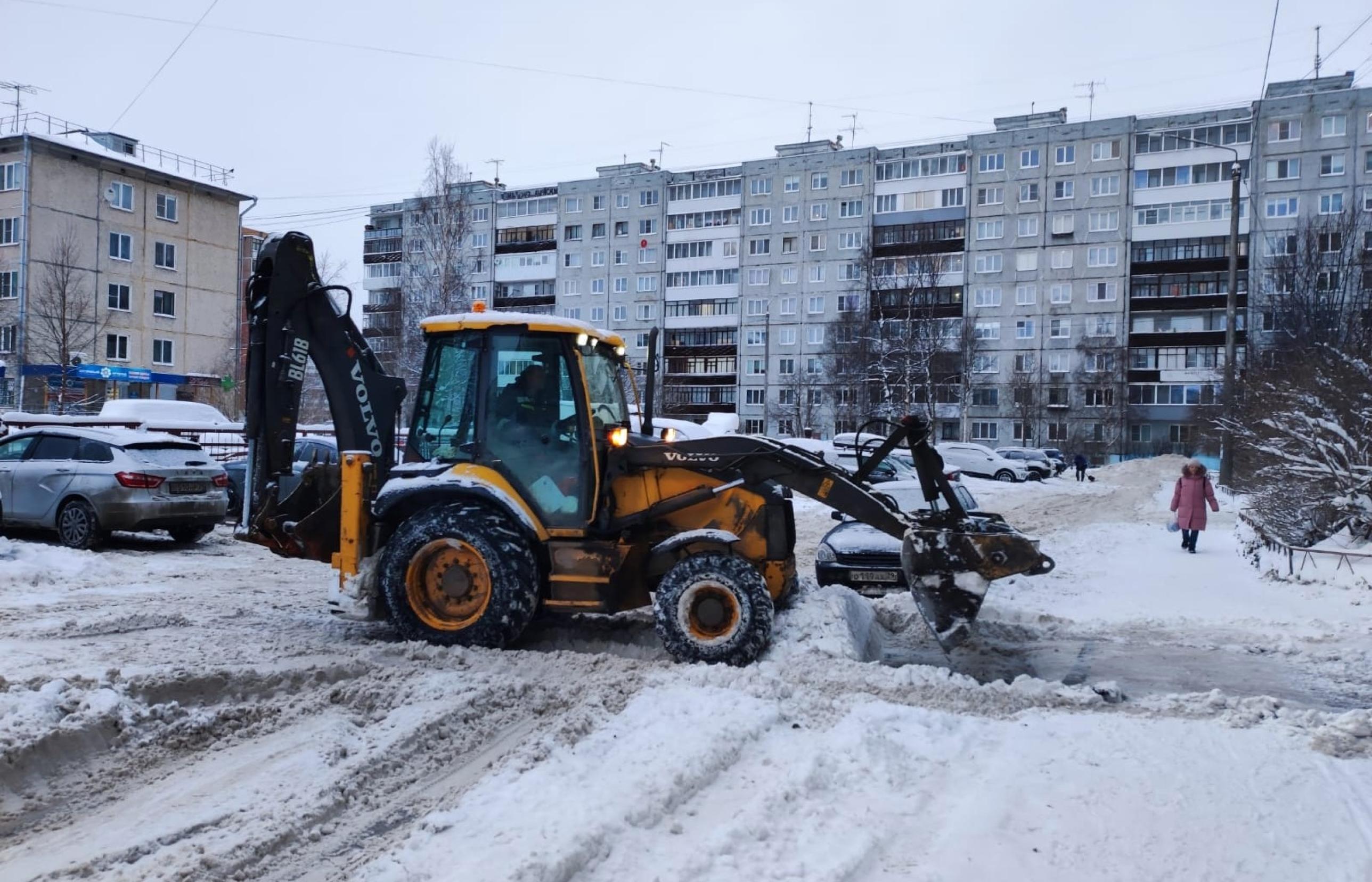 Даниил Шапошников проверил зимнее содержание дворов в Майской Горке